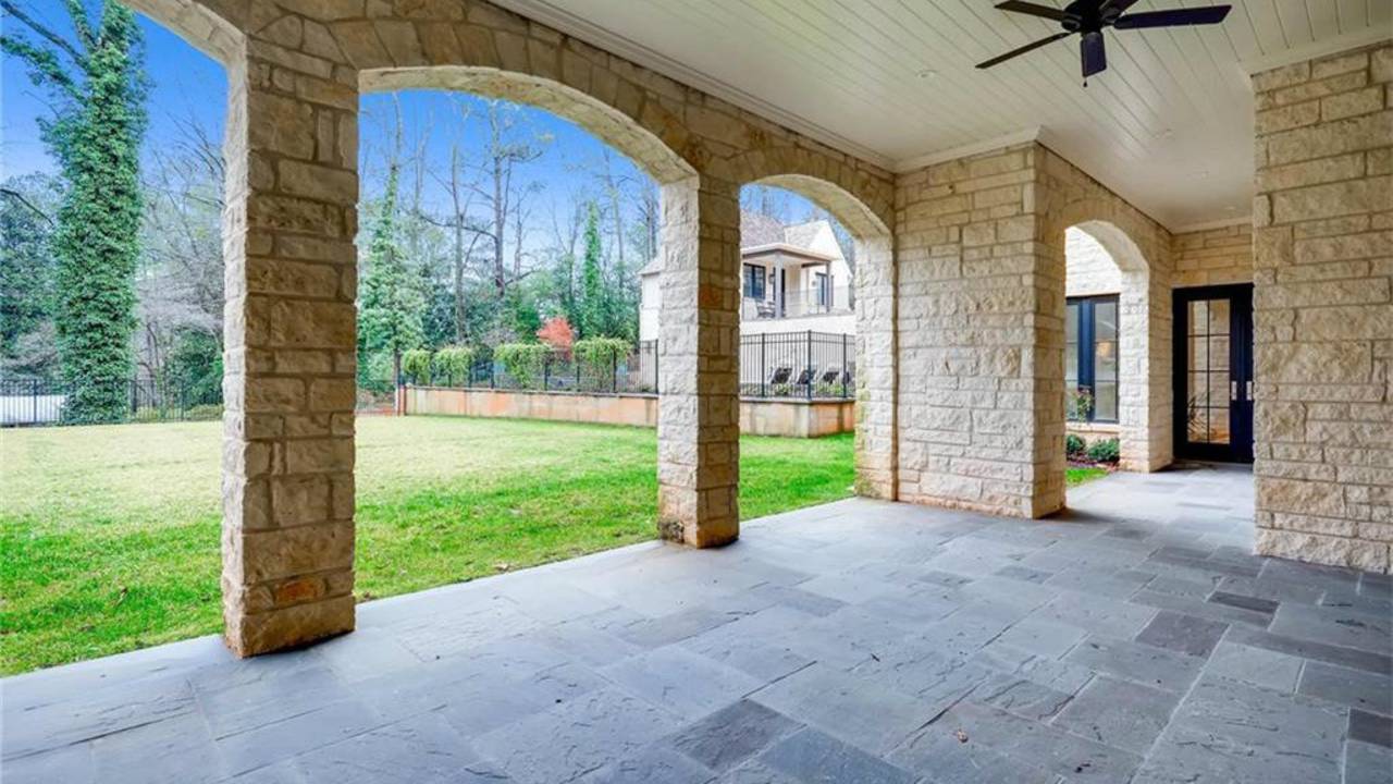 Go inside Matthew Stafford's new $3.85 million Atlanta home Go inside Matthew Stafford's new $3.85 million Atlanta home